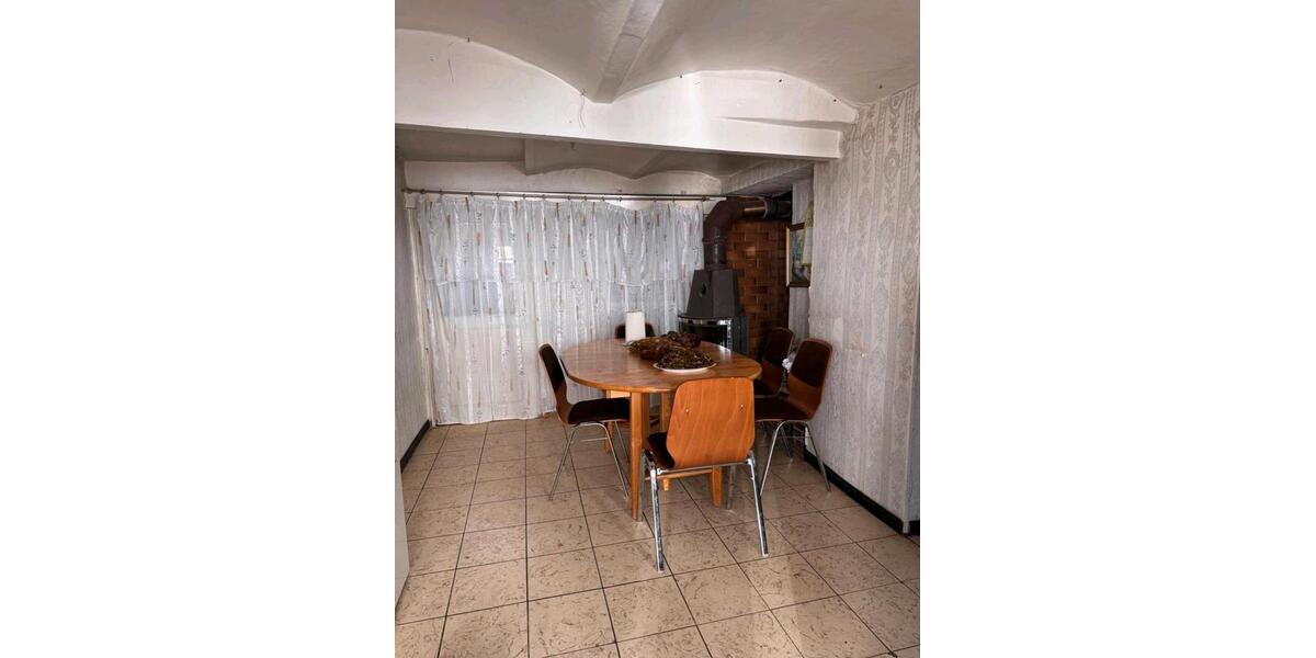 Einfamilienhaus Mayen - 10 Zimmer, 260 m&sup2;, 140.000&euro; | Angebot:27209567