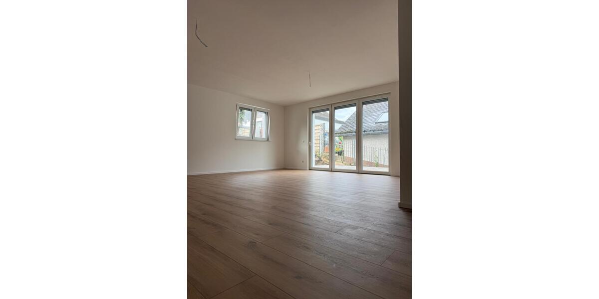 Erdgeschoßwohnung Großmaischeid - 4 Zimmer, 111 m&sup2;, 1.500&euro; | Angebot:26647780
