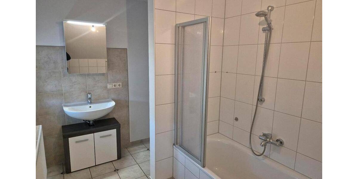 Dachgeschoßwohnung Diez - 3 Zimmer, 90 m&sup2;, 1.100&euro; | Angebot:26169862