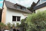 Charmantes und gepflegtes 1-2 Familienhaus in toller Lage 8 zimmer