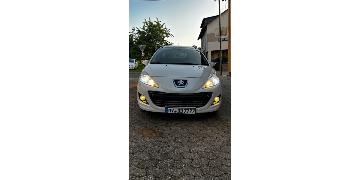 Peugeot 207 176.000 km 3.200 &euro; Macken 56290