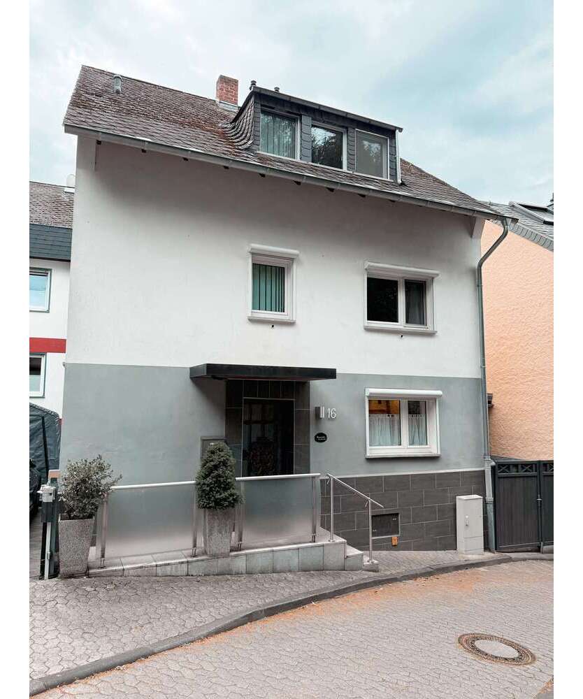 Haus zum Kaufen in Koblenz 375.000 € 163 m²