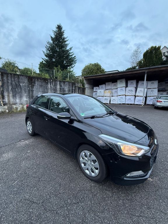 i20