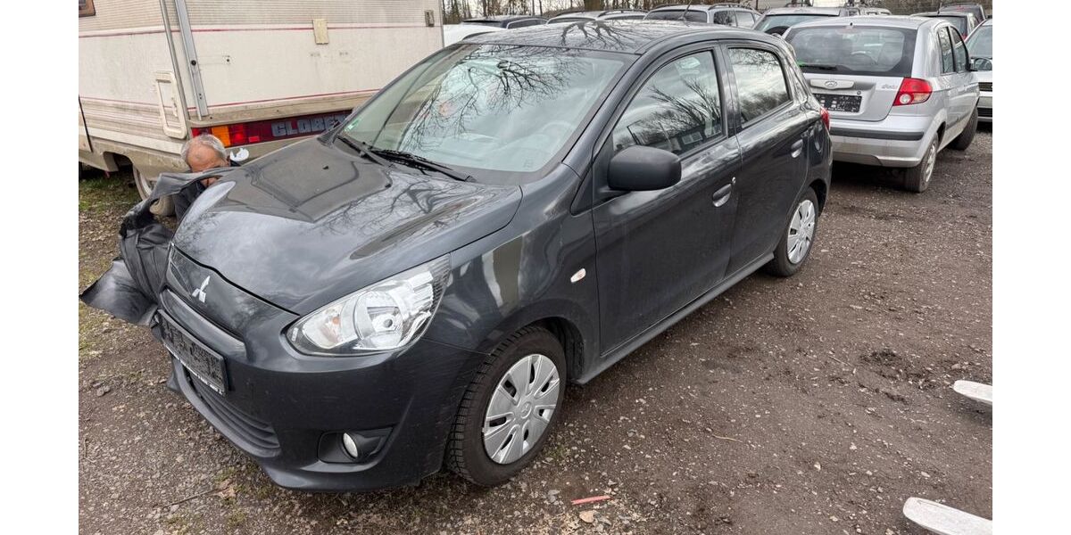 Mitsubishi Space Star 122.780 km 1.290 &euro; Plaidt 56637