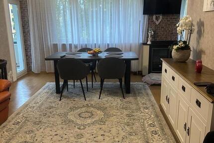 Zentral gelegene, gepflegte 4-Zimmer-Etagenwohnung mit Balkon 4 zimmer