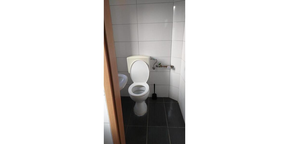 Zwei sanierungsbedürftige Häuser mit Entwicklungspotenzial 6 zimmer