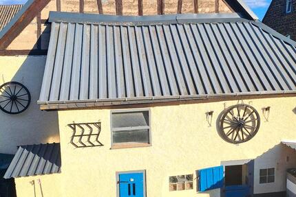 renoviertes Bauernhaus mit 2 Hallen und Nebengebäuden 7 zimmer