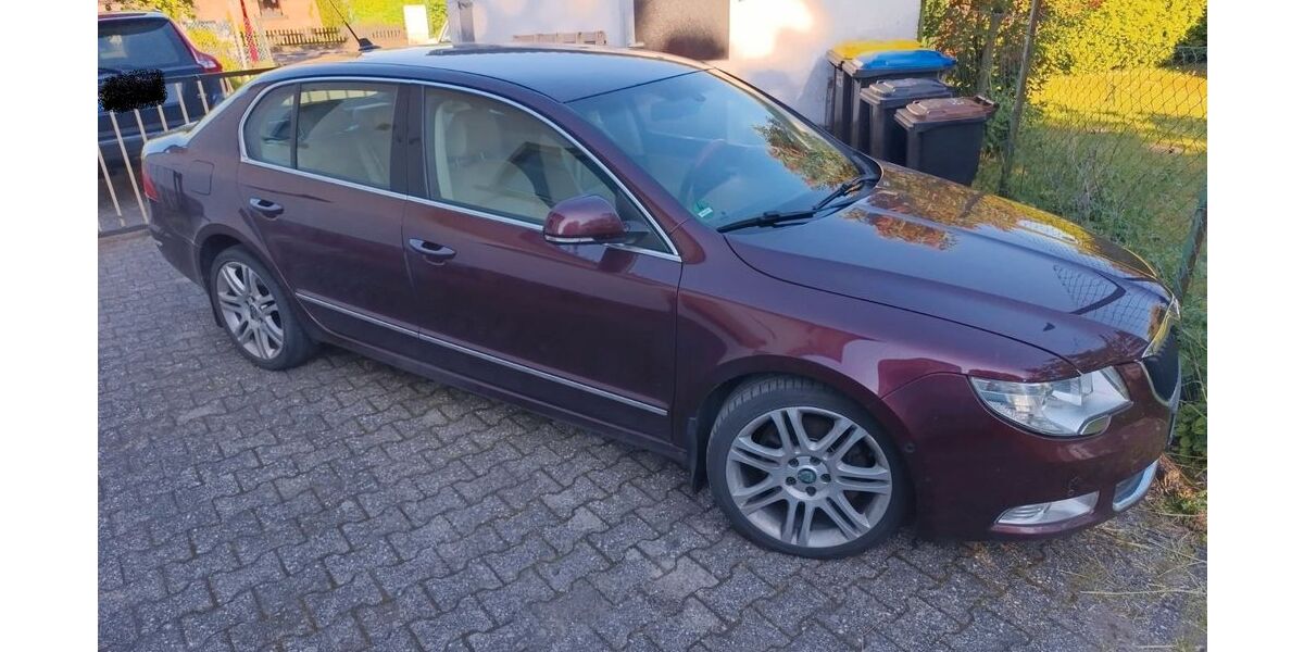 Skoda Superb 569.500 km 3.000 &euro; Mayen 56727