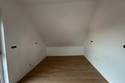 Wohnung Brey - 3 Zimmer, 80 m&sup2;, 1.100&euro; | Angebot:26693598