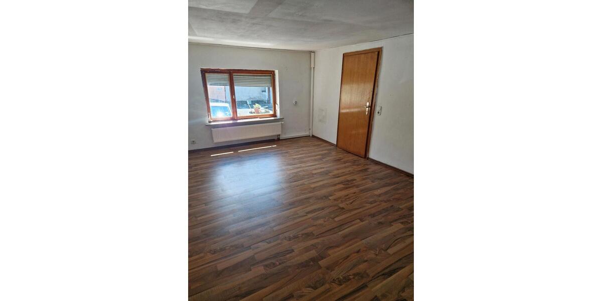 Erdgeschoßwohnung Selters (Westerwald) - 2.5 Zimmer, 80 m&sup2;, 600&euro; | Angebot:26398555
