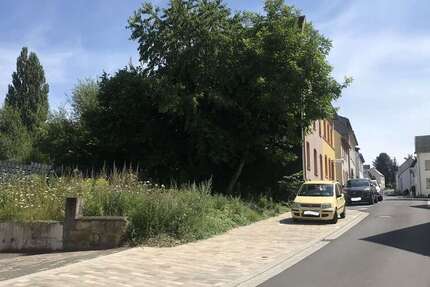 Grundstück zu verkaufen in Höhr-Grenzhausen 93.000 € 250 m² zimmer