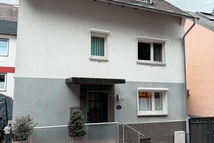 Haus zum Kaufen in Koblenz 375.000 € 163 m² 8 zimmer