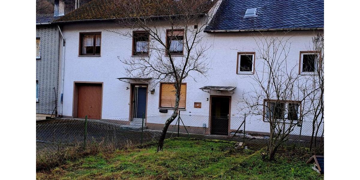 Reihenhaus Singhofen - 8 Zimmer, 145 m&sup2;, 99.000&euro; | Angebot:26572785