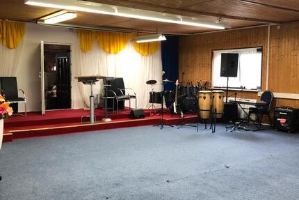 Hallen Raum Saal Lager 100 qm 3m Deckenhöhe Heizung Strom Toilett zimmer