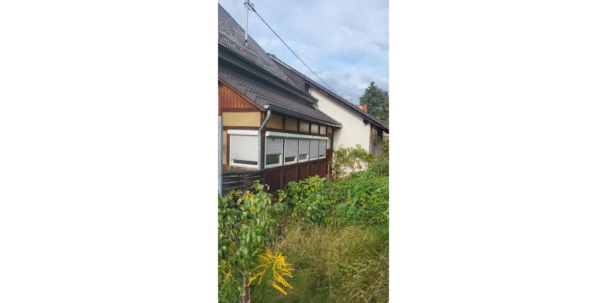 Einfamilienhaus Hillscheid - 7 Zimmer, 200 m&sup2;, 1.550&euro; | Angebot:26375457