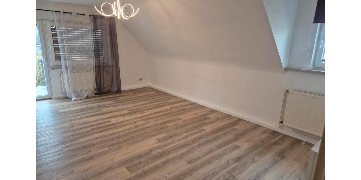 Dachgeschoßwohnung Diez - 3 Zimmer, 90 m&sup2;, 1.100&euro; | Angebot:26169862