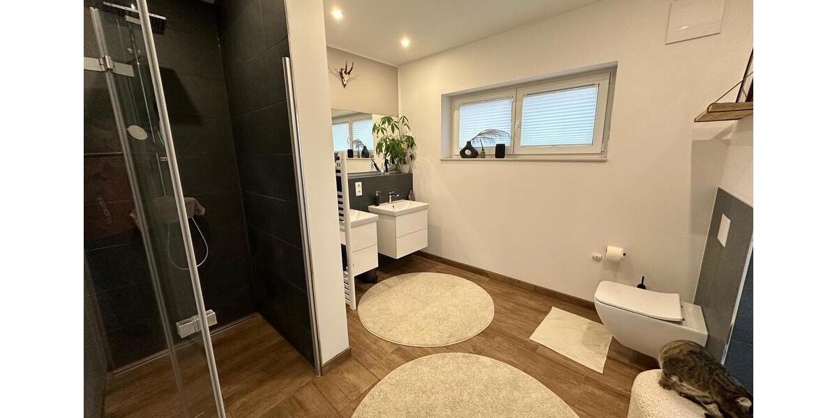 Einfamilienhaus Niederzissen - 4 Zimmer, 135 m&sup2;, 2.100&euro; | Angebot:25957924