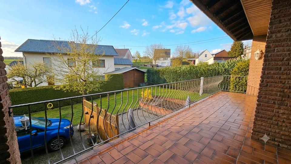 Mehrfamilienhaus, Wohnhaus Ettringen - 7 Zimmer, 215 m&sup2;, 420.000&euro; | Angebot:27158160