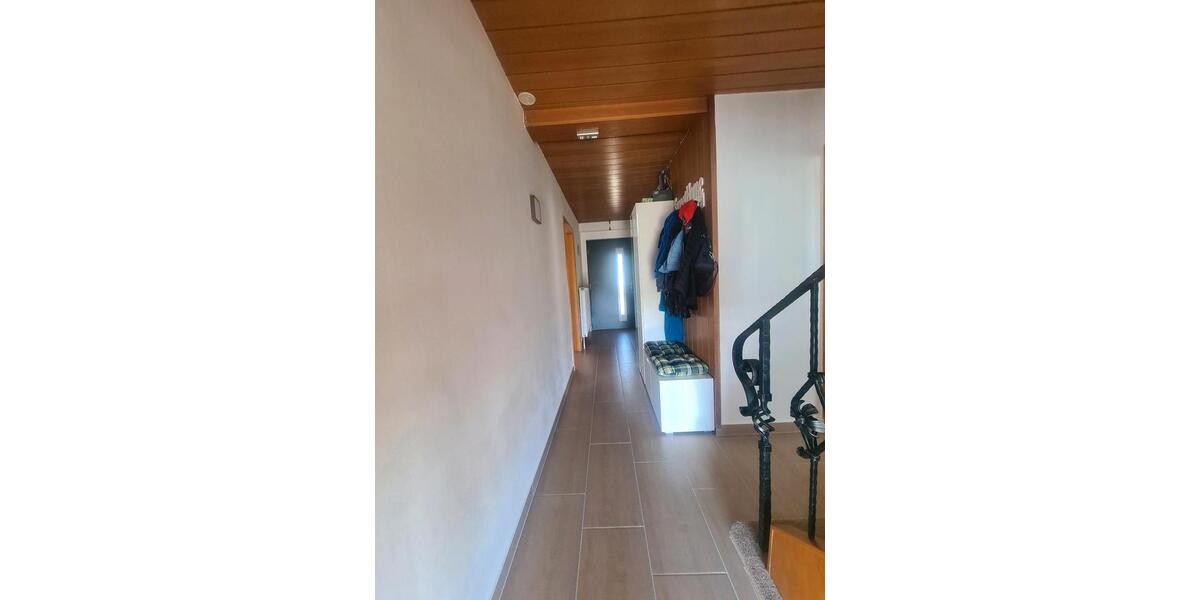 Einfamilienhaus Emmelshausen - 5 Zimmer, 147 m&sup2;, 270.000&euro; | Angebot:23213925