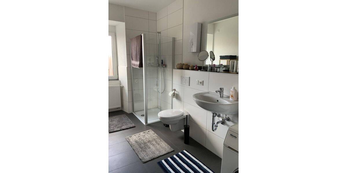 Etagenwohnung Kruft - 2 Zimmer, 65 m&sup2;, 700&euro; | Angebot:26929390
