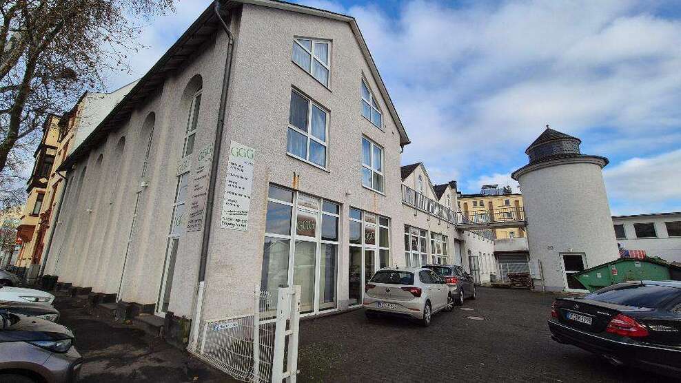 Halle in Koblenz 3.000 € 294 m²