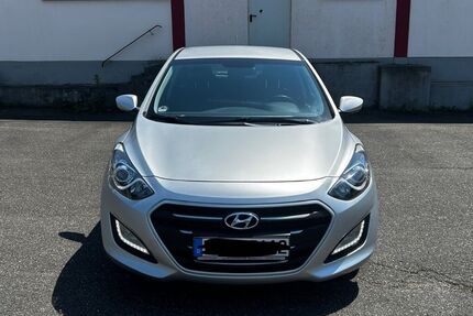 Hyundai i30 65.000 km 7.500 &euro; Güllesheim 56593