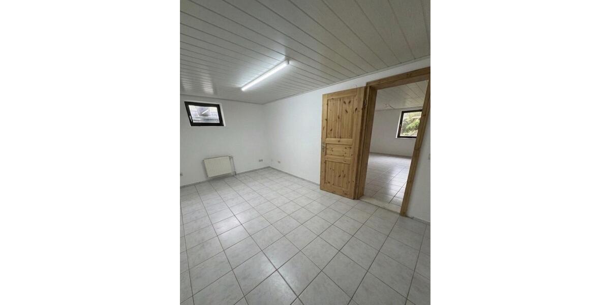 Etagenwohnung Nentershausen - 2 Zimmer, 70 m&sup2;, 850&euro; | Angebot:26416127