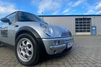 Mini ONE 215.123 km 2.999 &euro; Dieblich 56332