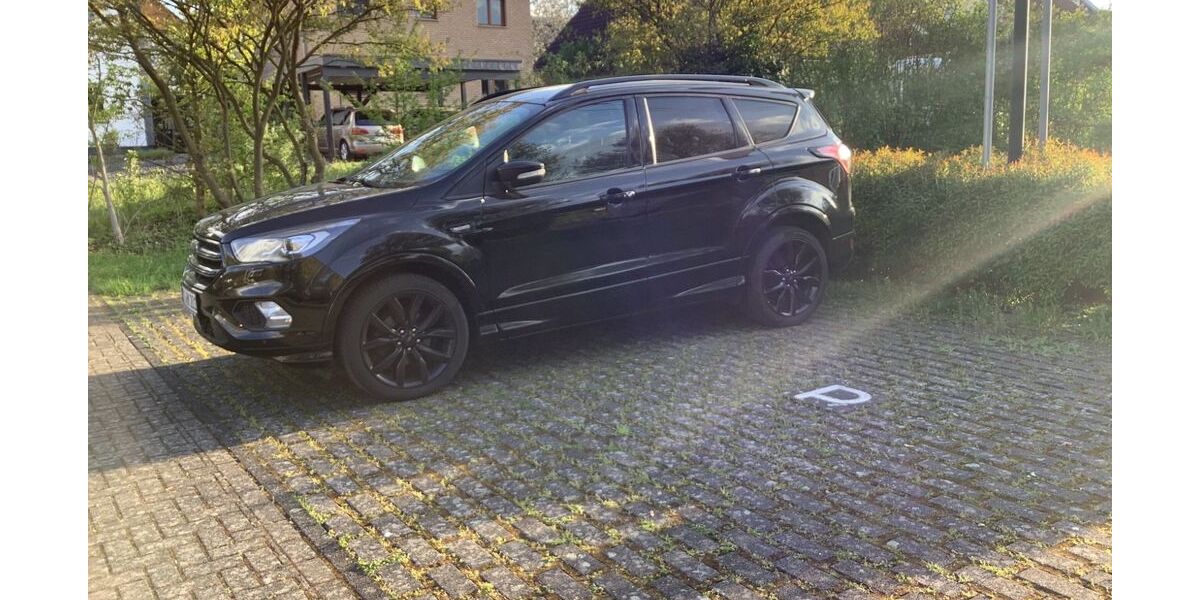 Ford Kuga 78.000 km 14.990 &euro; Urbar 56182
