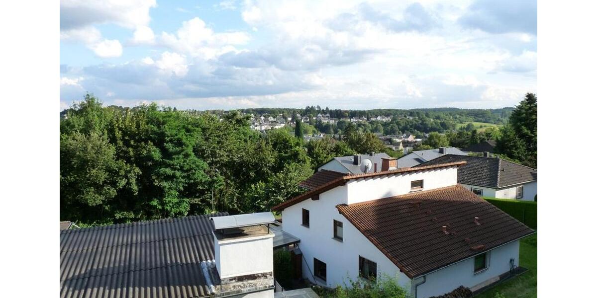 Helle Büroflächen in Höhr-Grenzhausen – Ihr neuer Arbeitsplatz in frequentierter Lage zimmer