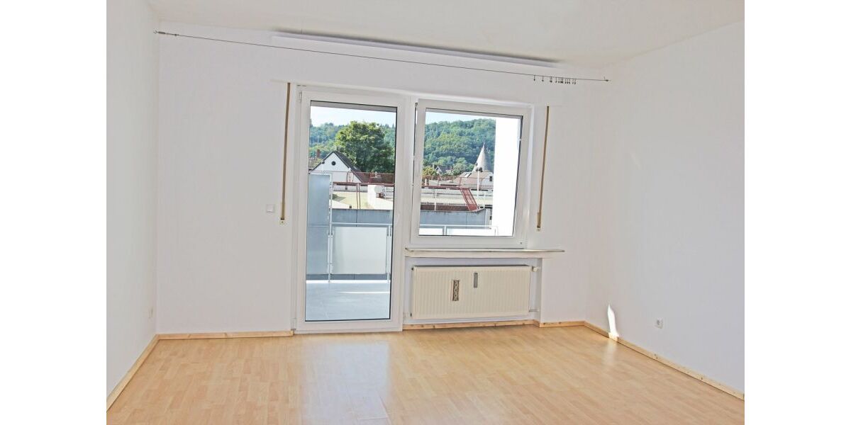 Helle 80qm Wohnung mit uneinsehbaren 10qm Balkon - Etagenwohnung Andernach | Angebot:27128104