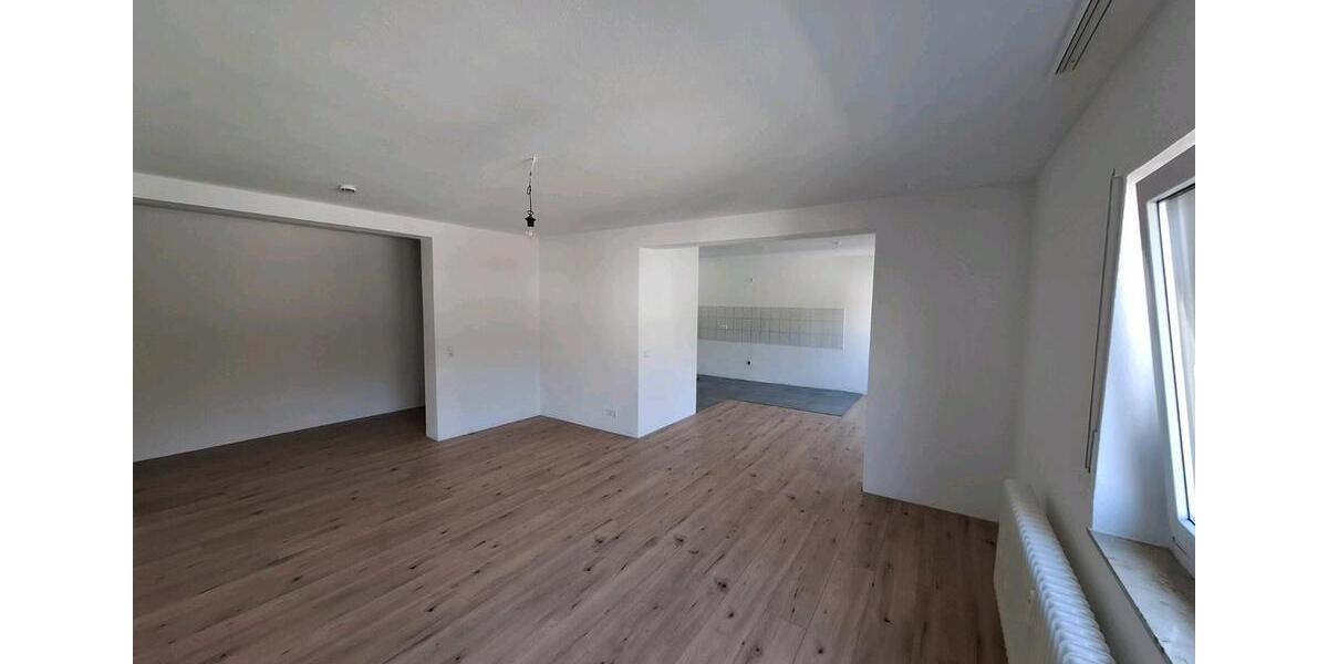 Etagenwohnung Lahnstein - 3 Zimmer, 110 m&sup2;, 225.000&euro; | Angebot:25612266