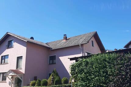 Haus Singhofen - 8 Zimmer, 240 m&sup2;, 270.000&euro; | Angebot:27158214