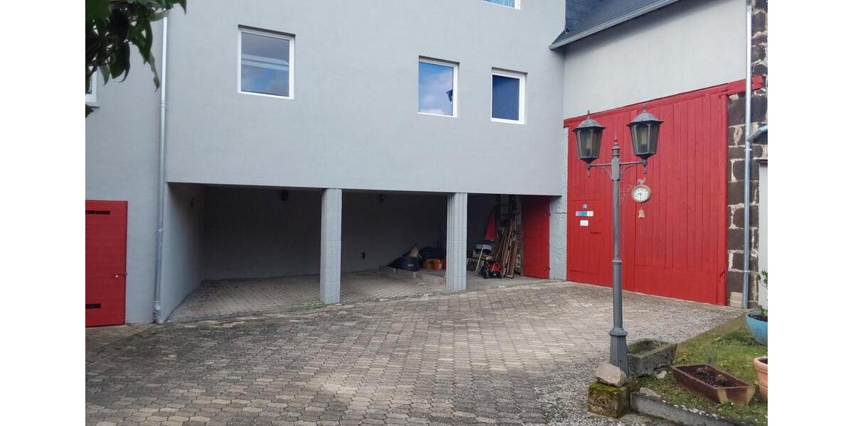 Kernsaniertes Mehrfamilienhaus mit vielseitig nutzbarer Scheune zimmer