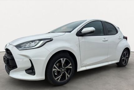 Toyota Yaris 1.200 km 26.900 € Kruft 56642