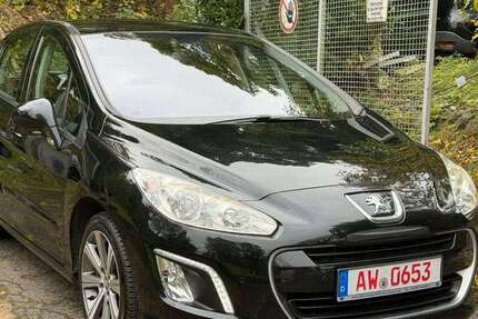 Peugeot 308 98.000 km 4.444 € Bad Breisig 53498