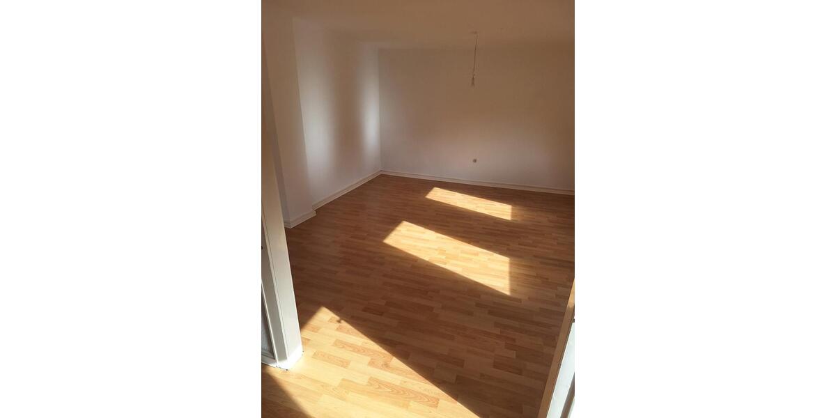 Dachgeschoßwohnung Koblenz Bubenheim - 2.5 Zimmer, 75 m&sup2;, 740&euro; | Angebot:25546353