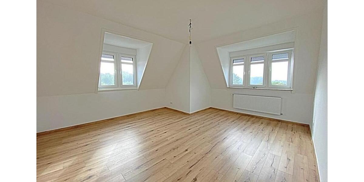 Dachgeschoßwohnung Neuwied Block - 3 Zimmer, 120 m&sup2;, 900&euro; | Angebot:23879708