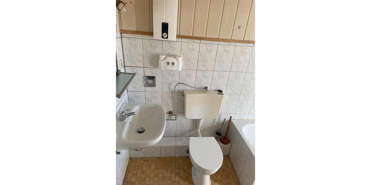Etagenwohnung Brey - 5 Zimmer, 90 m&sup2;, 350&euro; | Angebot:26387177