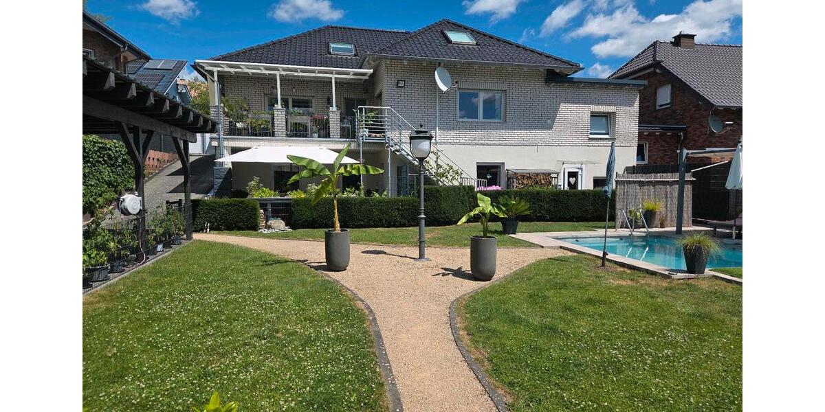 Mehrfamilienhaus, Wohnhaus Breitscheid - 16 Zimmer, 270 m&sup2;, 595.000&euro; | Angebot:26727836