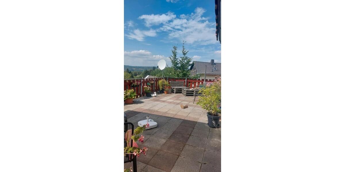 Gemütliche 2-Zimmer-Wohnung mit großem Balkon und Kaminofen in 2 zimmer