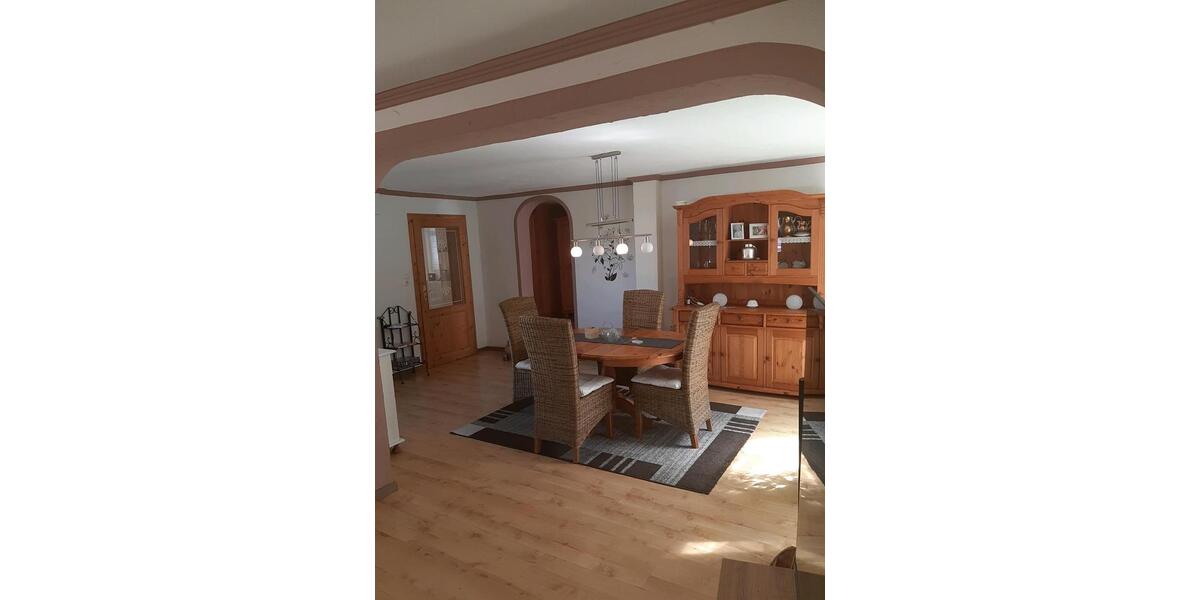 Einfamilienhaus Singhofen - 8 Zimmer, 240 m&sup2;, 270.000&euro; | Angebot:27158214