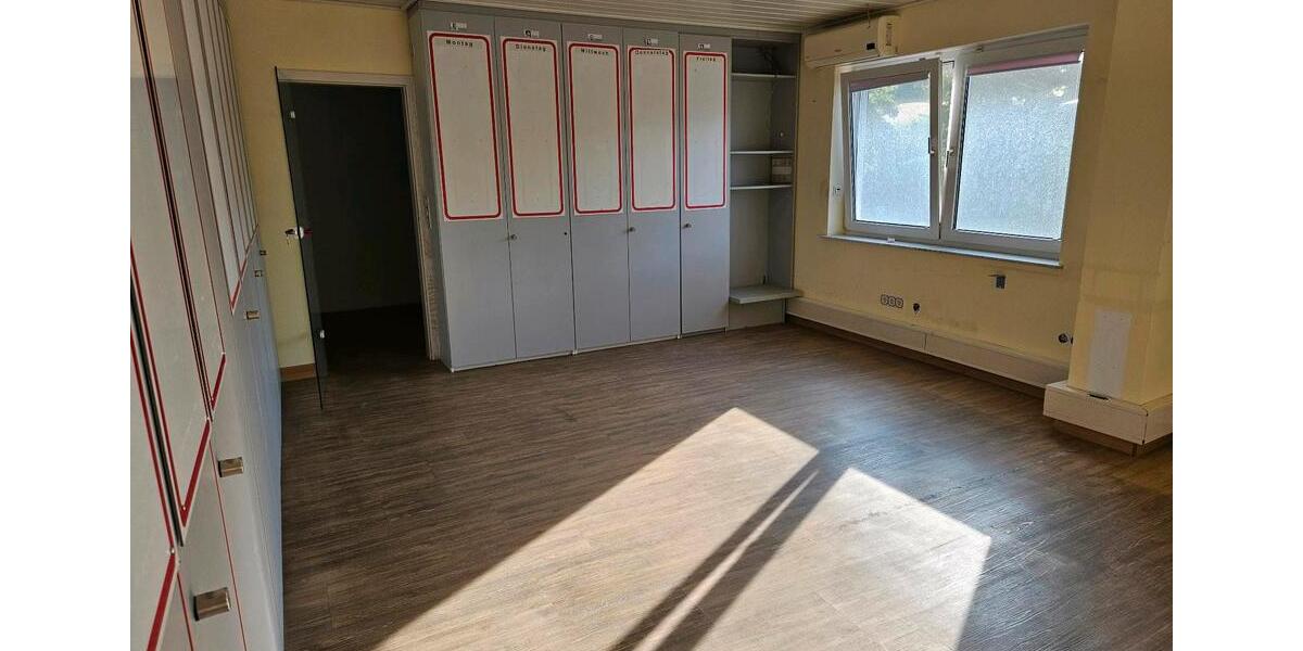 Gewerbeobjekt Gückingen - 1.600&euro; | Angebot:23219981