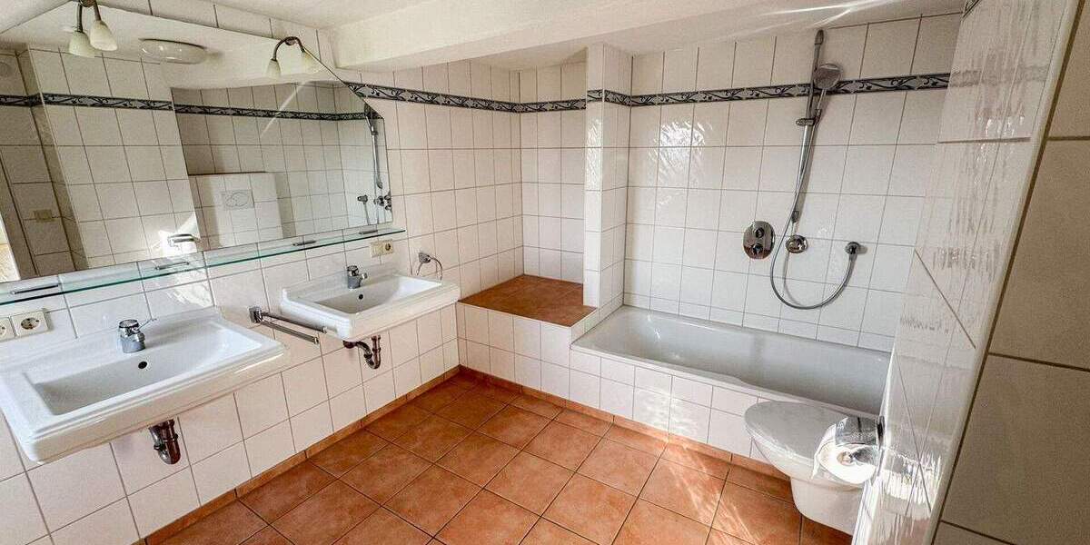 Reihenmittelhaus Katzenelnbogen - 4 Zimmer, 209 m&sup2;, 1.300&euro; | Angebot:25691918