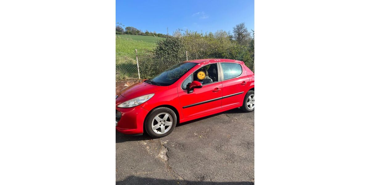 Peugeot 207 200.000 km 700 &euro; Mülheim-Kärlich 56218
