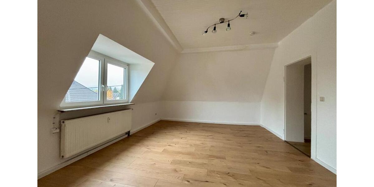 Helle 3 Zimmer Wohnung inkl. Einbauküche, Gäste WC und Keller 3 zimmer