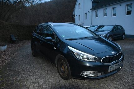 Kia ceed / Ceed 151.000 km 5.900 &euro; Trimbs 56753
