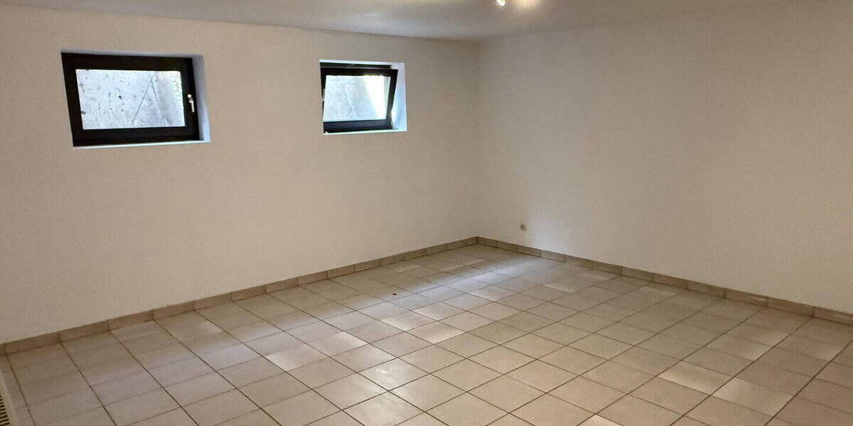 Einfamilienhaus Ransbach-Baumbach Baumbach - 1 Zimmer, 255 m&sup2;, 2.250&euro; | Angebot:26550261
