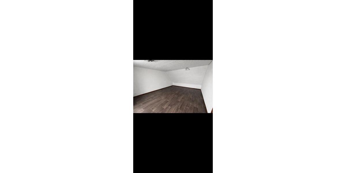 Dachgeschoßwohnung Ötzingen - 3 Zimmer, 80 m&sup2;, 950&euro; | Angebot:26199316
