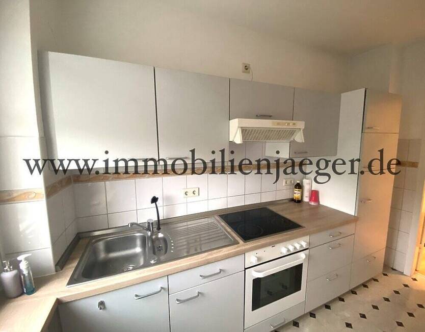 Barmbek-Nord - Vogelgebiet Meisenstraße - gepflegte Wohnung im 2.OG mit EBK, Duschbad - frei